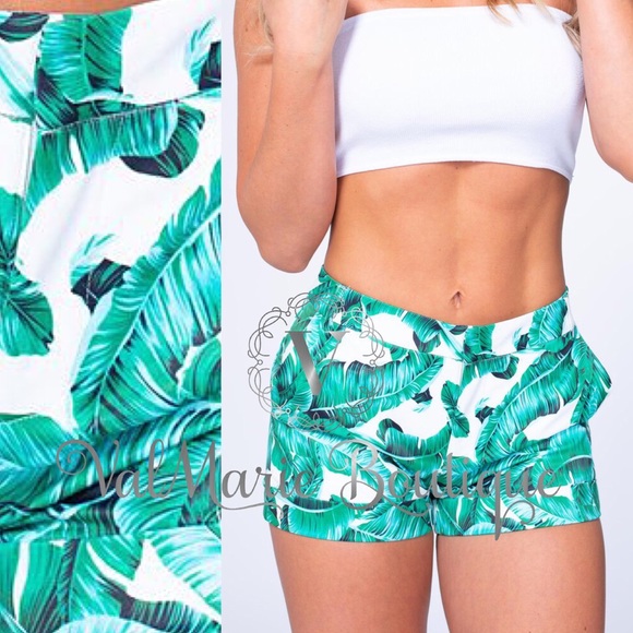 LAST PAIR! Tropical Beach Shorts - Picture 3 of 4